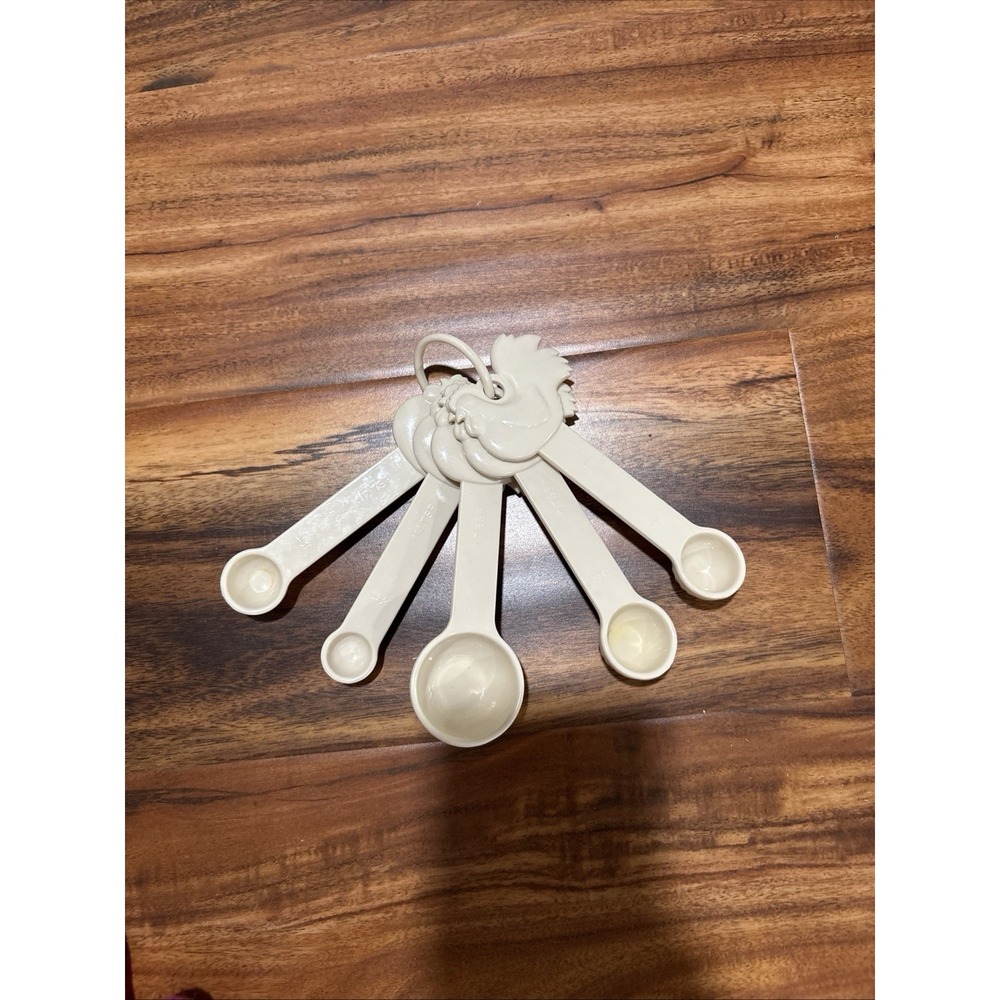 Chicken Measuring Spoons 5 pc Set Plastic Nesting Rooster Paula Deen